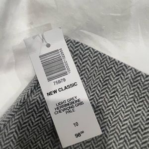 Brand new skirt aritzia